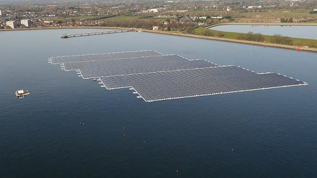 Великобритания, солнечная электростанция на воде, СЭС, завершено строительство, крупнейшая СЭС на воде в Европе