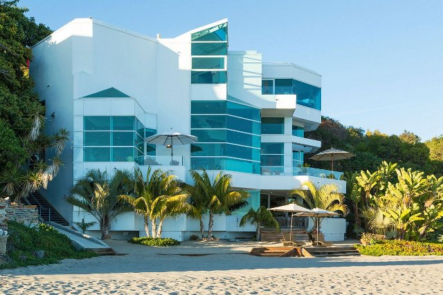Вилла, дом, пляжная вилла, особняк, резиденция, пляж Малибу, белый цвет, комфорт, Калифорния, США