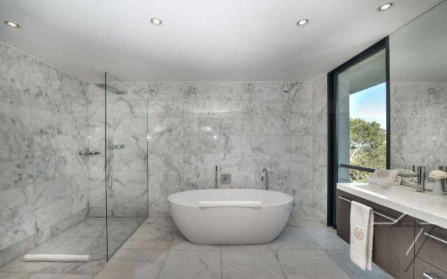 Вилла, Сан-Тропе, luxury-недвижимость, luxury, ванная, ванная комната, душевая кабина