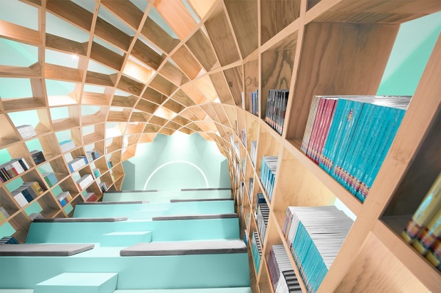 Читальный зал библиотеки выполнен в виде купола