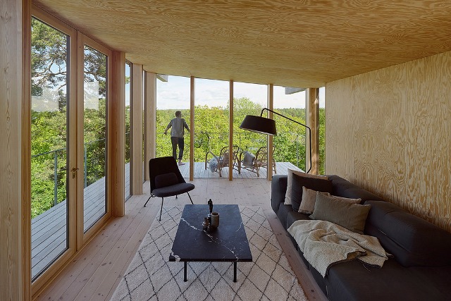 Дизайн дома выполнен в минималистическом стиле