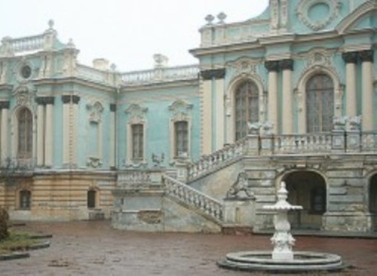 Напомним, что реставрация Мариинского дворца скоро отпразднует свой десятилетний юбилей. Дело в том, что началась она еще в  2007 году. 