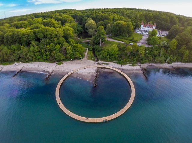 В Дании появился мост в бесконечность
