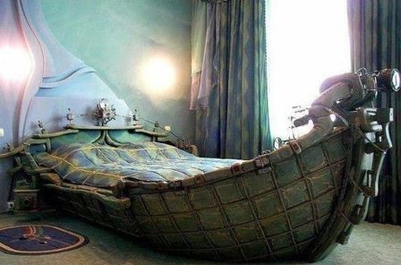 Уже само размещение такой кровати у себя в спальне - идеальное приключение